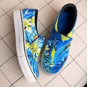 Nike Tropical Print Slip On Sneakers Womens 6